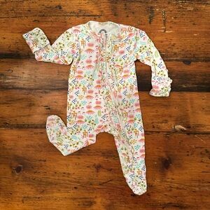 EUC Emerson & Friends Wildflower Bamboo Footie Pajamas 3-6 Months